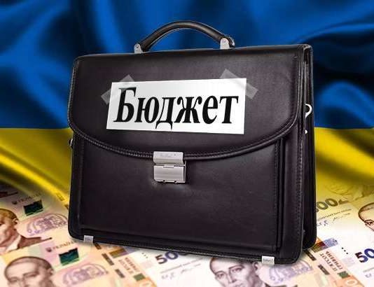 З кожного українця зберуть по 4 тис. на пенсії: сюрпризи бюджету-2019