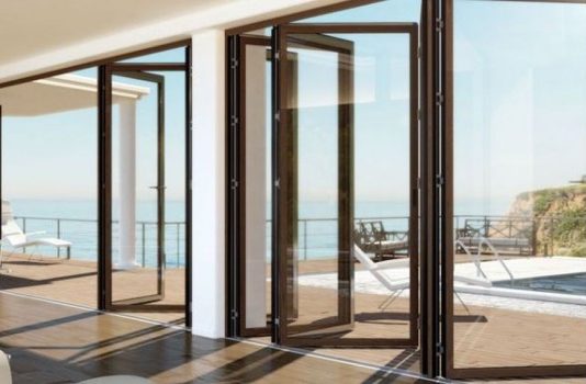 Двери гармошка Reynaers