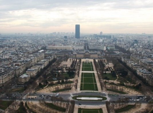 Під автостоянкою у Франції знайшли загадковий саркофаг