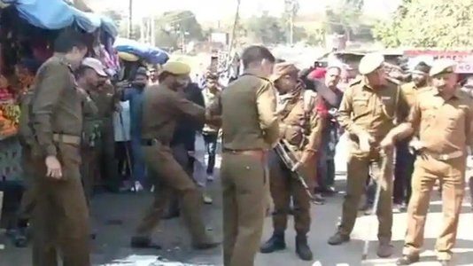 В Індії підірвали автобусну зупинку: багато постраждалих