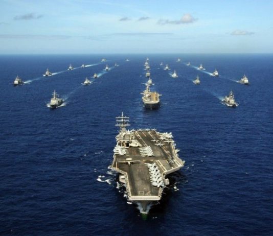 США розгорнули дві авіаносні групи в Середземному морі
