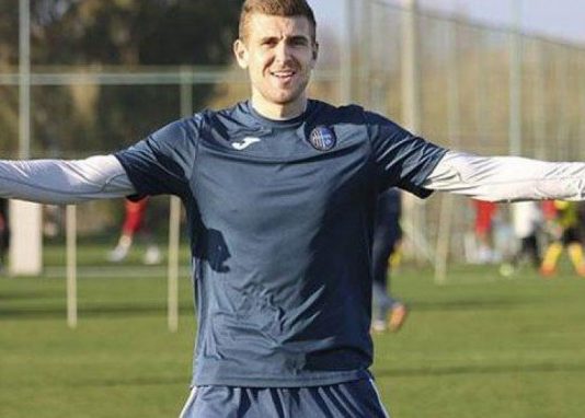 Відомий український футболіст перейшов у російський клуб