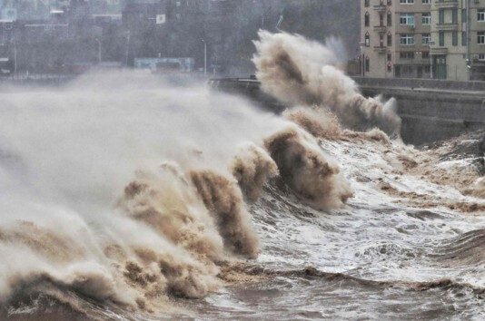 На Китай налетів тайфун: 18 загиблих, 14 зниклих безвісти
