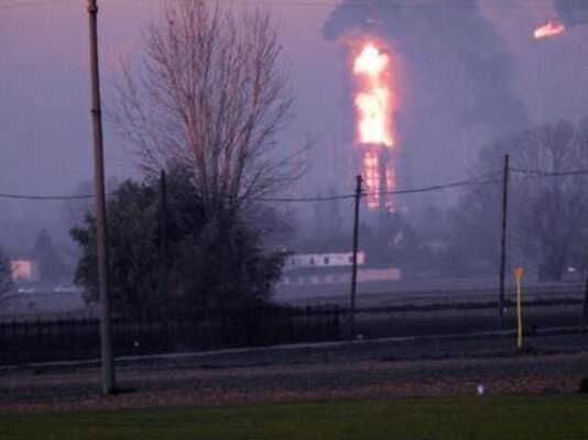 В Італії вибухнув НПЗ: перші фото з місця подій