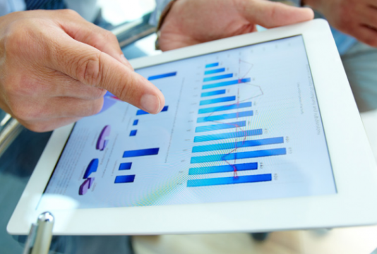 Понад 70% українців підтримують збільшення податків для олігархів