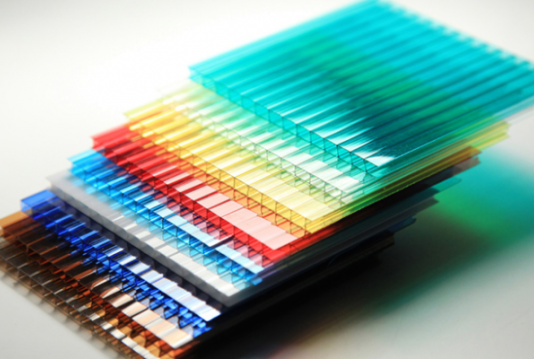 Сотовий та монолітний полікарбонат від перевірених виробників