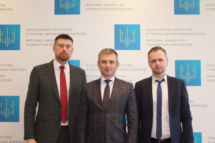 roman-suxostavecz-oleksandr-novikov-ta-ivan-presnyakov_large