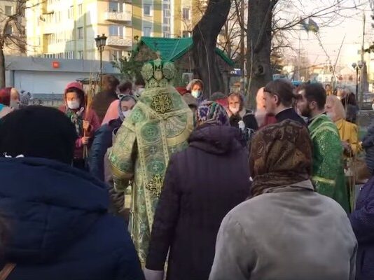 УПЦ МП незважаючи на карантин і провела масове освячення верби
