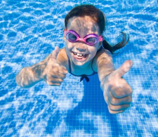 Зеленський обіцяє масове будівництво басейнів у закладах освіти і відновлення музеїв