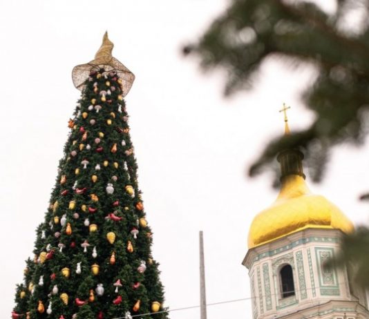 Стала відома подальша доля «чаклунського» капелюха з головної ялинки країни