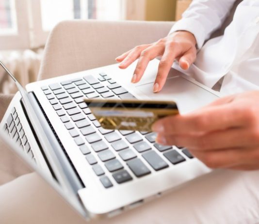 Плюсы и минусы кредитования онлайн и офлайн