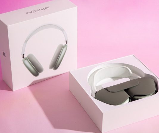 AirPods Max не підтримують Lossless, навіть якщо вони підключені по кабелю