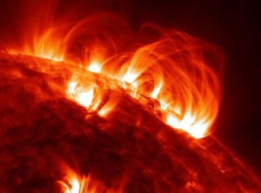 Вчені розповіли про незвичайний дощ на Сонці