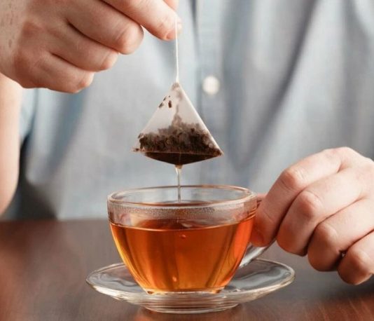 Дієтолог пояснила, чому необхідно виключити з раціону пакетований чай
