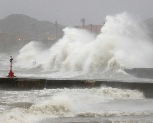 Китай евакуював понад півтора мільйона людей через тайфун в прибережній провінції