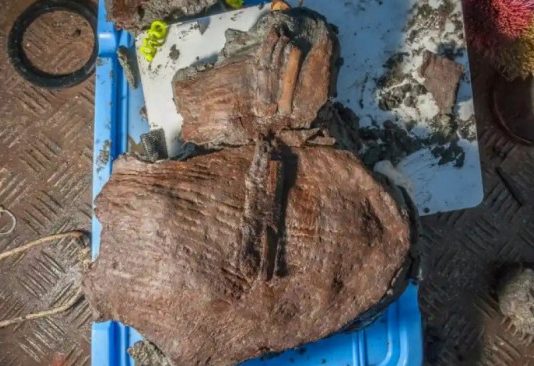 У затонулому місті вчені виявили кошики з фруктами, яким більше 2000 років