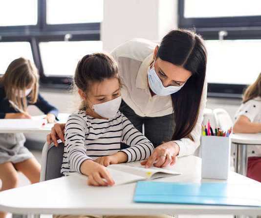 Канікули у школах можуть затягнутися: МОЗ розповів про терміни