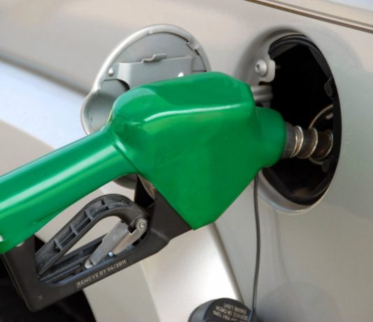 Міфи і реальні поради автомобілістам, як заощадити на паливі