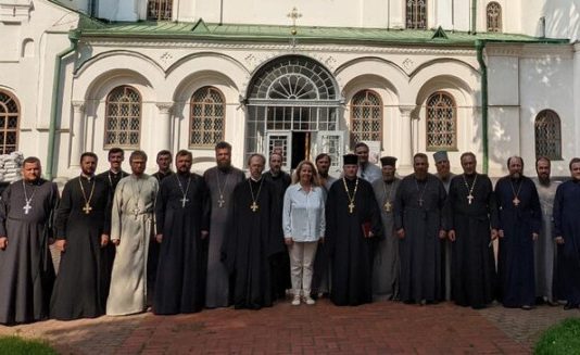 Представники духовенства ПЦУ і УПЦ зустрілися, щоб подолати розділення